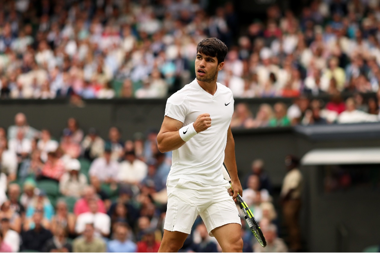 Alcaraz defends Wimbledon title with stunning victory over Djokovic