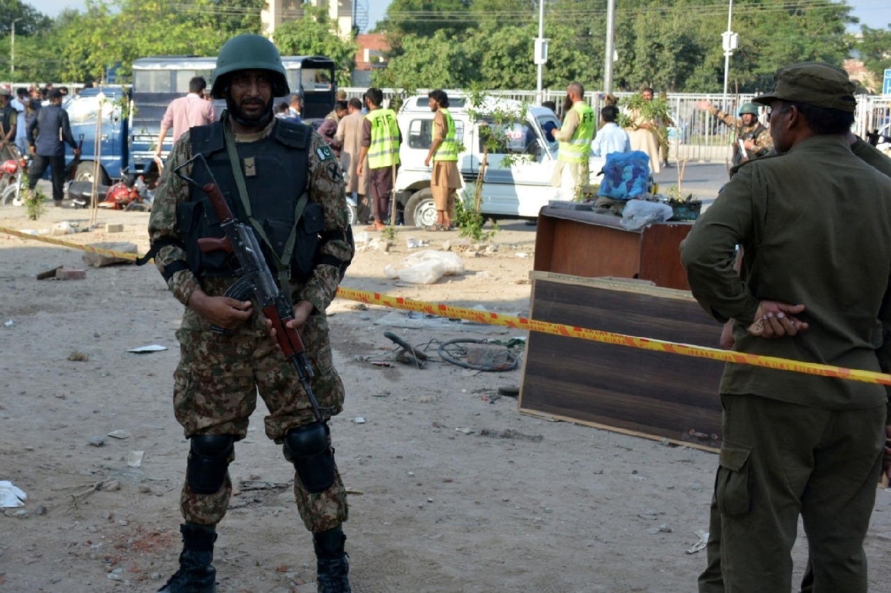 Nine injured in explosion in Pakistan