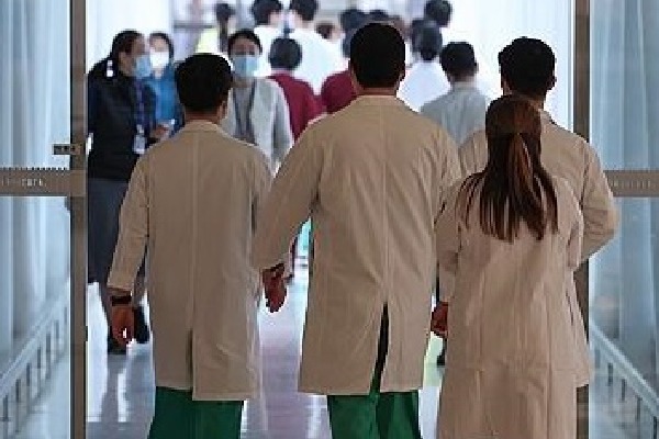 S Korea: Over 10,000 trainee doctors likely to end up leaving hospitals