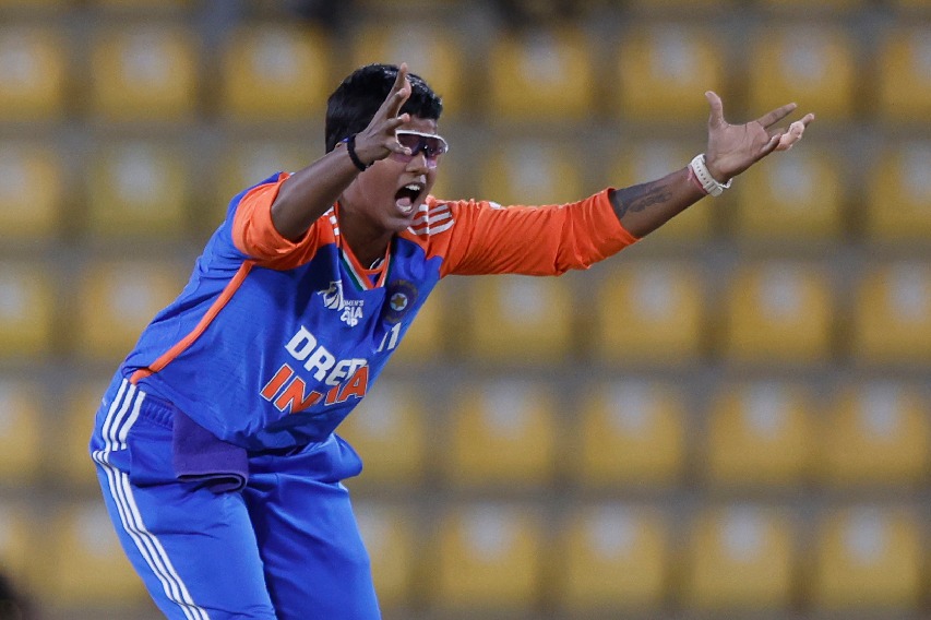 Women’s T20 Asia Cup: Deepti takes 3-20 as India bowl out Pakistan for 108