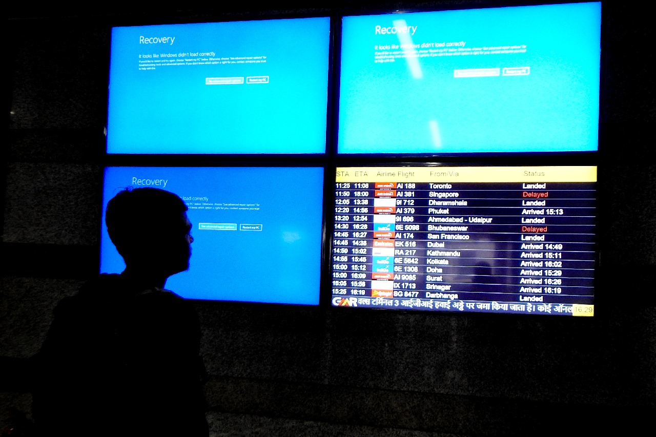 Worldwide tech outage ground flights, disrupts online services