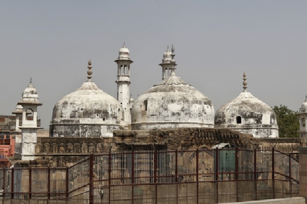 SC to hear on Tuesday Masjid Committee's plea against 'pooja' in Gyanvapi cellar