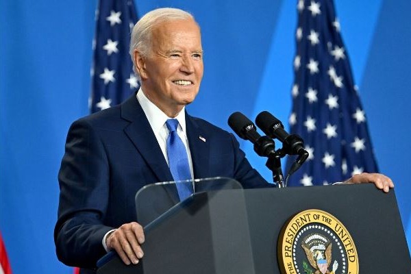 From pinnacle of presidency, Biden saw political career melt in pool of pathos