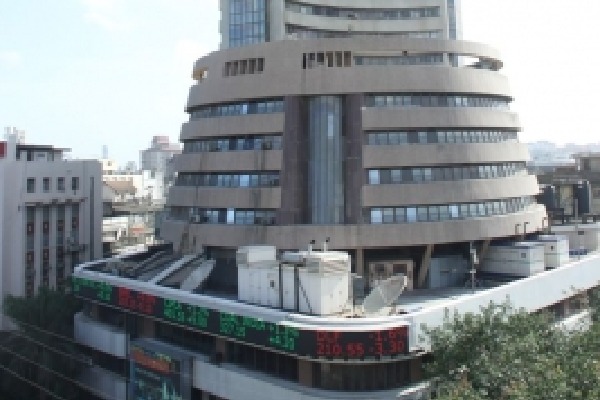 Sensex trades flat ahead of Union Budget