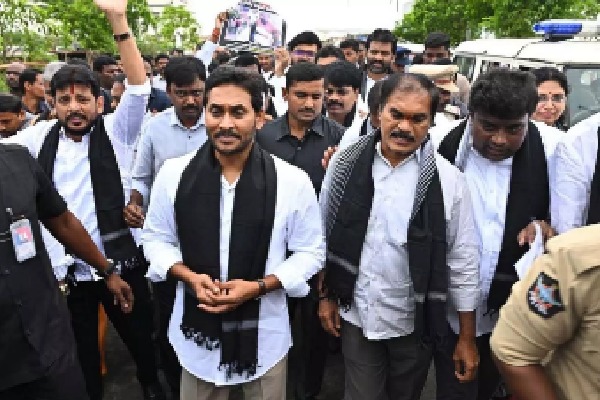 Jagan Criticizes Deteriorating Law and Order in Andhra Pradesh During Delhi Protest