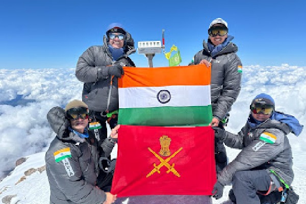 2 Indian military teams plant tri-colour on Mt. Elbrus in multinational military 'Climb for Peace' event