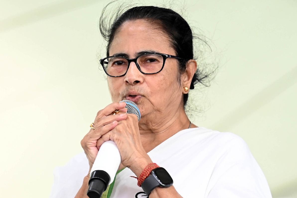 Will resist division of Bengal at any cost: Mamata Banerjee