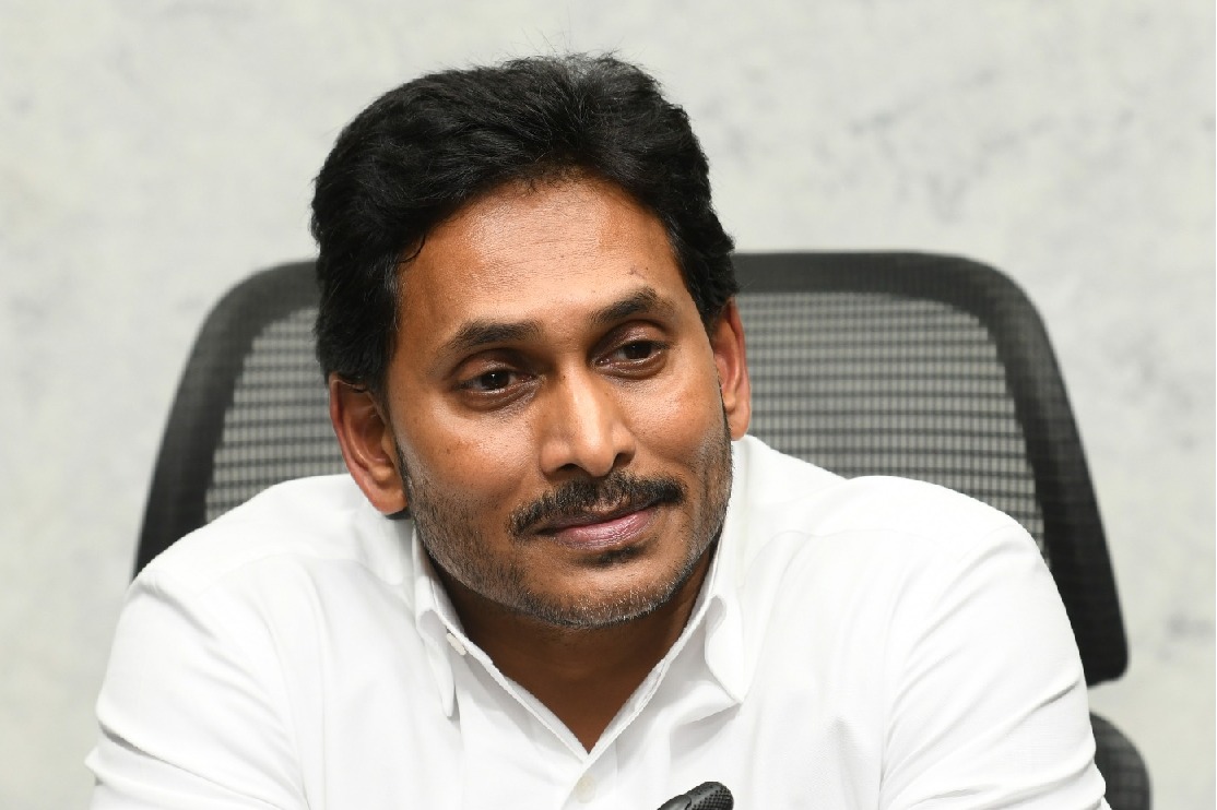 Jagan urges local body representatives to ensure YSR Congress' win in MLC by-election