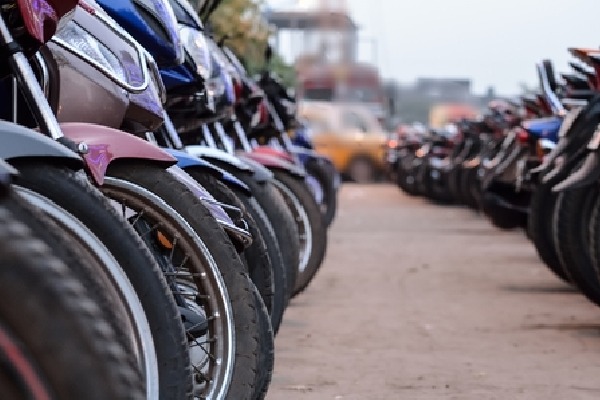 India to surpass China to become world’s largest 2-wheeler market in 2024