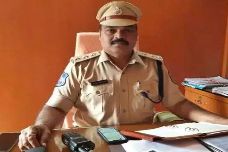 Suspended cop gets interim bail in Telangana phone tapping case