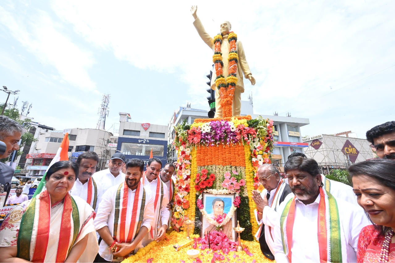 Telangana CM slams BRS’ KT Rama Rao over threat to remove Rajiv Gandhi's statue