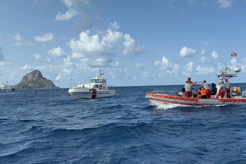 Five bodies recovered from sunken Sicily yacht, search continues