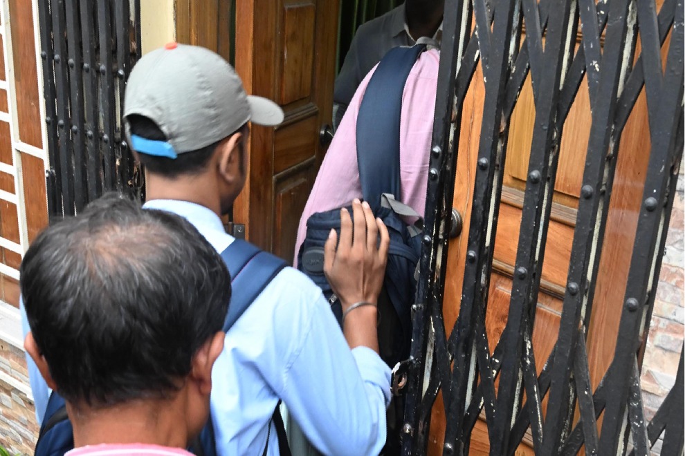 RG Kar scam: CBI officials leave Sandip Ghosh's residence with piles of documents