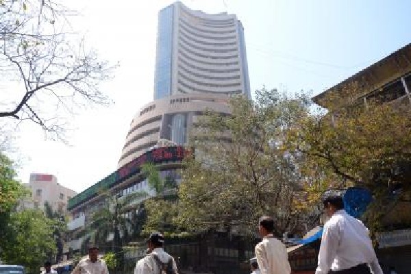 Nifty closes above 25,000 for second straight session