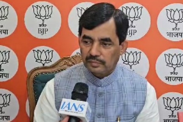 Vinesh & Bajrang's political debut won't hurt BJP's chances: Shahnawaz Hussain