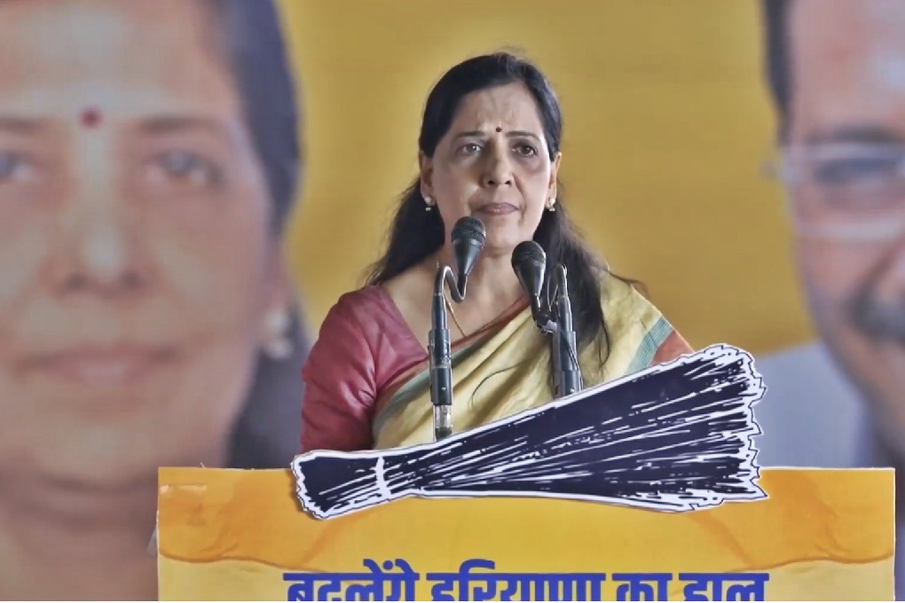 My husband won’t bow down before PM Modi: Sunita Kejriwal in Haryana rally