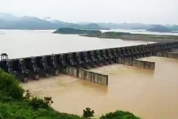 Red alert in north coastal Andhra as heavy rain wreaks havoc