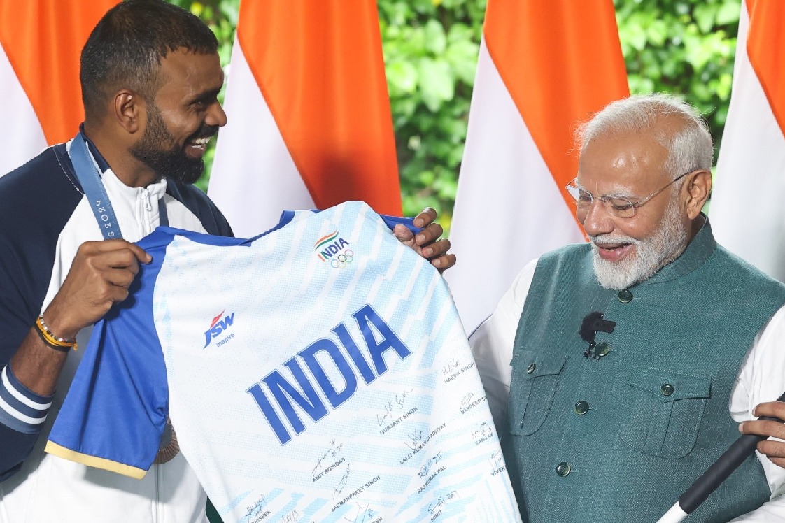 PM Modi pens 'heart-warming letter' to hockey stalwart Sreejesh on his retirement