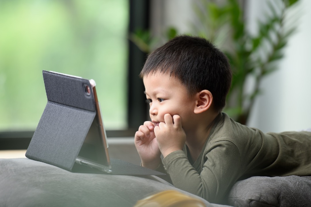 Too much screen time can affect kids’ language skills