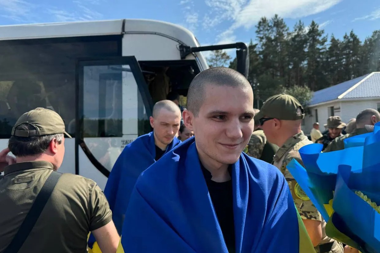 49 Ukrainian prisoners of war released from Russian captivity: Zelensky