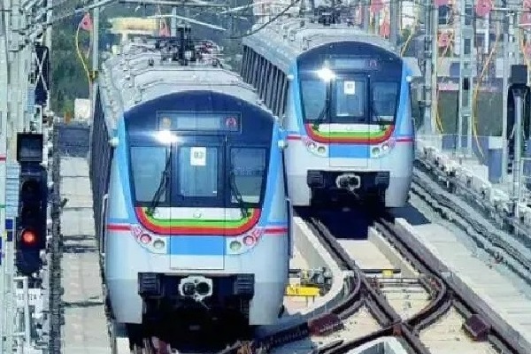 Hyderabad Metro to run services till 2 am on Ganesh Visarjan