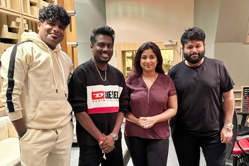 ‘Jawan’ director Atlee teases fans after posing with Shreya Ghoshal, Thaman S