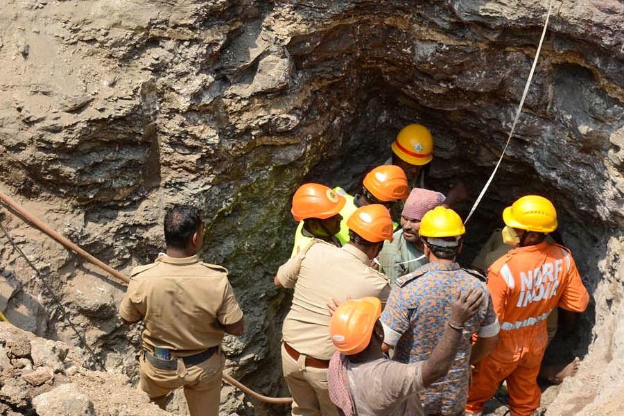 Rajasthan: Toddler falls in borewell, rescue operations underway