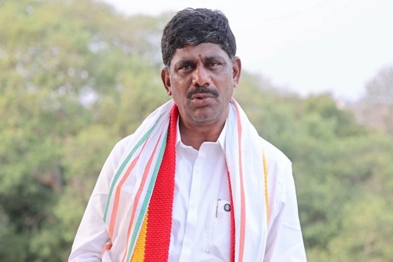 K’taka: Munirathna trying to infect his opponents with HIV, claims DK Suresh