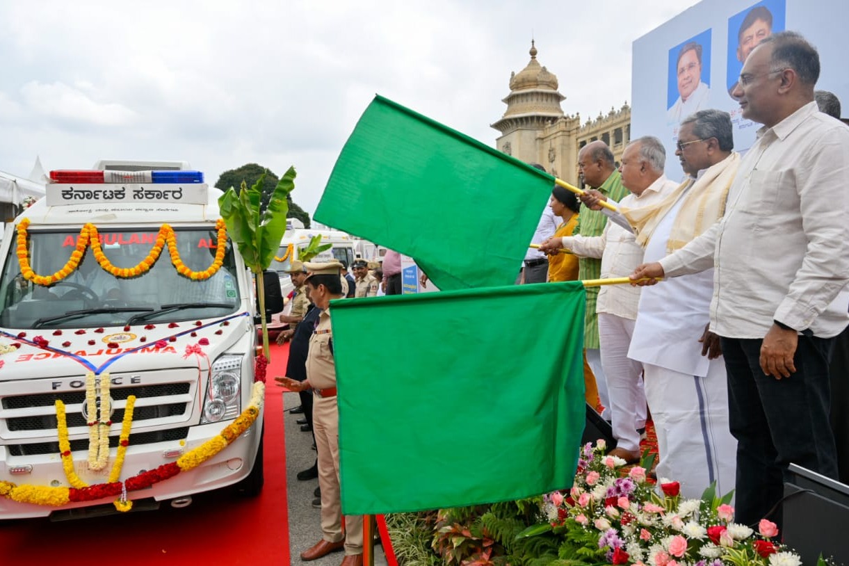 K'taka Guv focussing on trivial matters: CM Siddaramaiah