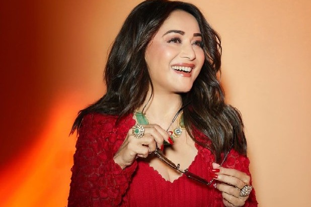 When Madhuri Dixit revealed about her goof-up incident