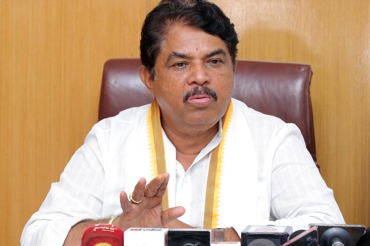 Siddaramaiah has no other option but to resign: Karnataka LoP Ashoka