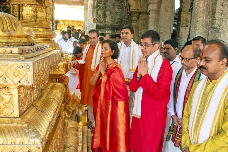 CJI Chandrachud offers prayers at Tirumala temple