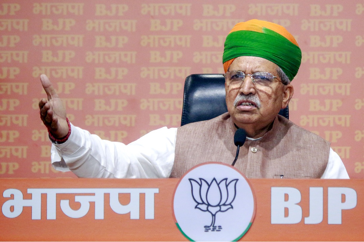 Oppn misguiding people of J&K on Article 370, says Law Minister Arjun Ram Meghwal