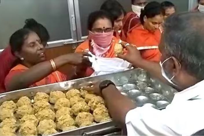 SC to hear pleas for probe into contaminants in Tirupati laddus today