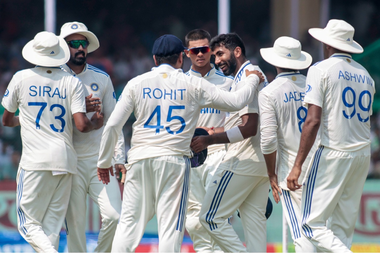 2nd Test: India restrict Bangladesh to 146, need 95 to sweep series