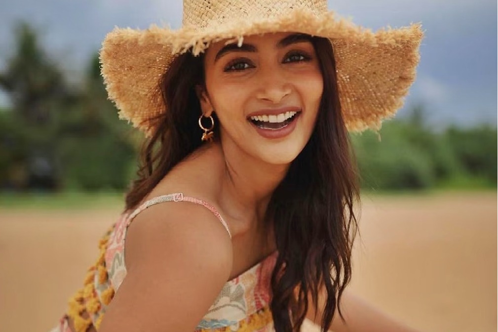 Pooja Hegde jets off to Sri Lanka to ring in her birthday