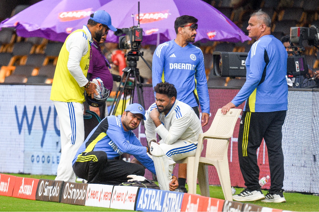 'He’s got a bit of swelling on it': Rohit on Pant after blow to knee