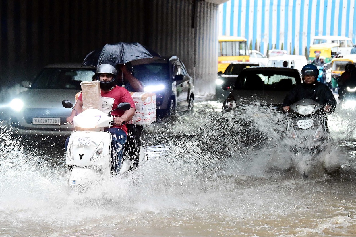 1,079 houses inundated as heavy rain wrecks havoc in Bengaluru