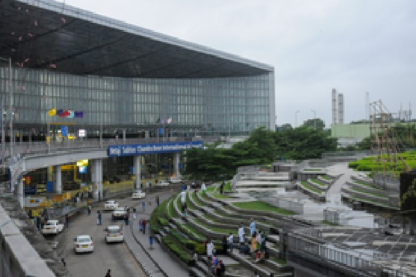 Flight operations resume in Kolkata, Bhubaneswar after cyclone Dana makes landfall