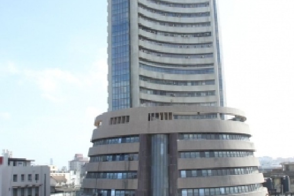 Indian stock market opens flat, Axis Bank and ITC among top gainers