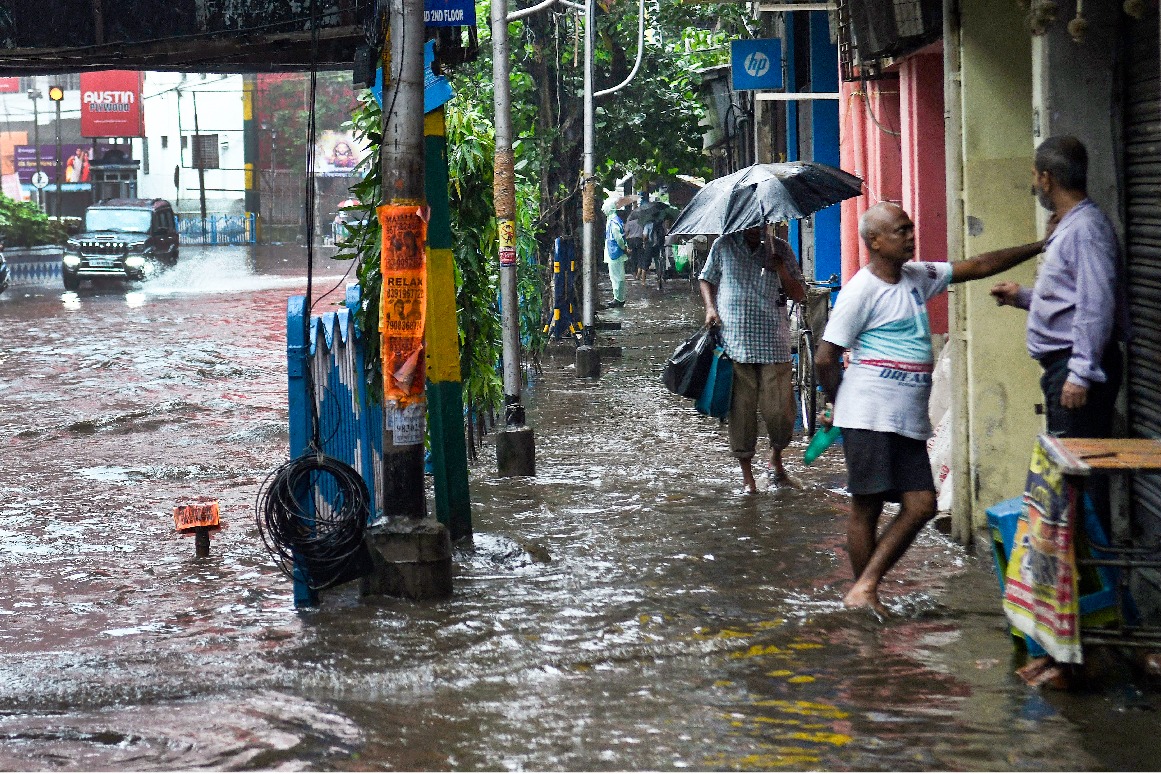 Cyclone Dana: Three die of electrocution in Bengal, toll touches 4