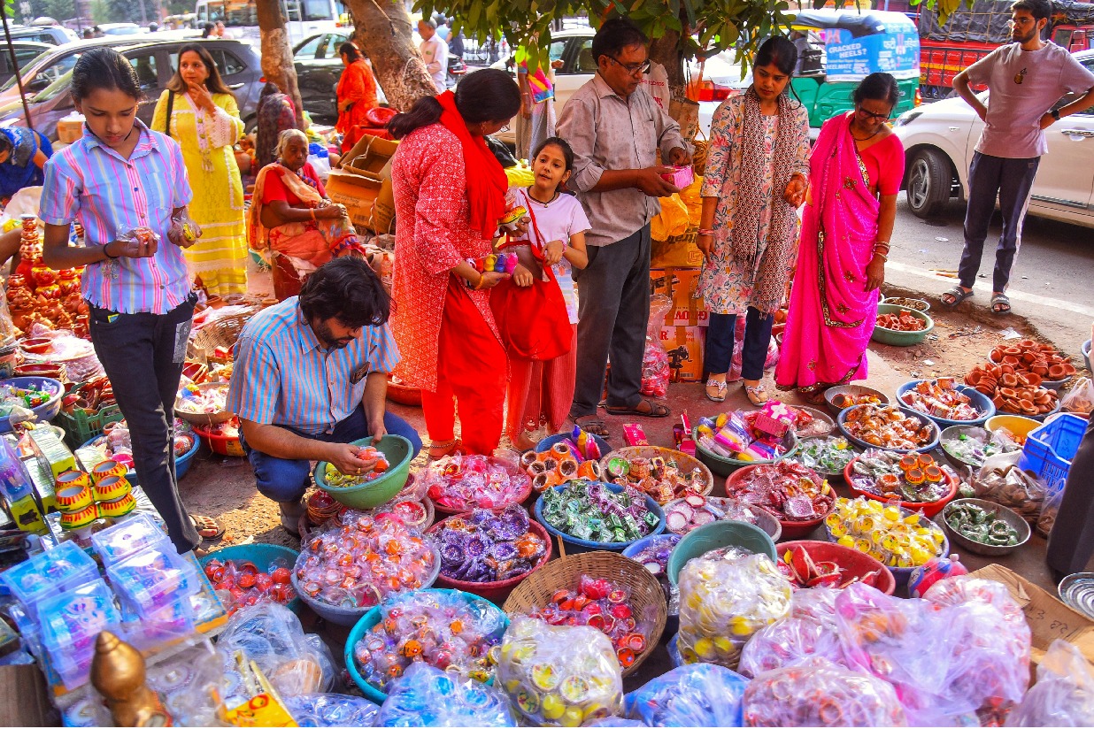 Price hike on festive items hits Deepavali sales in Chennai