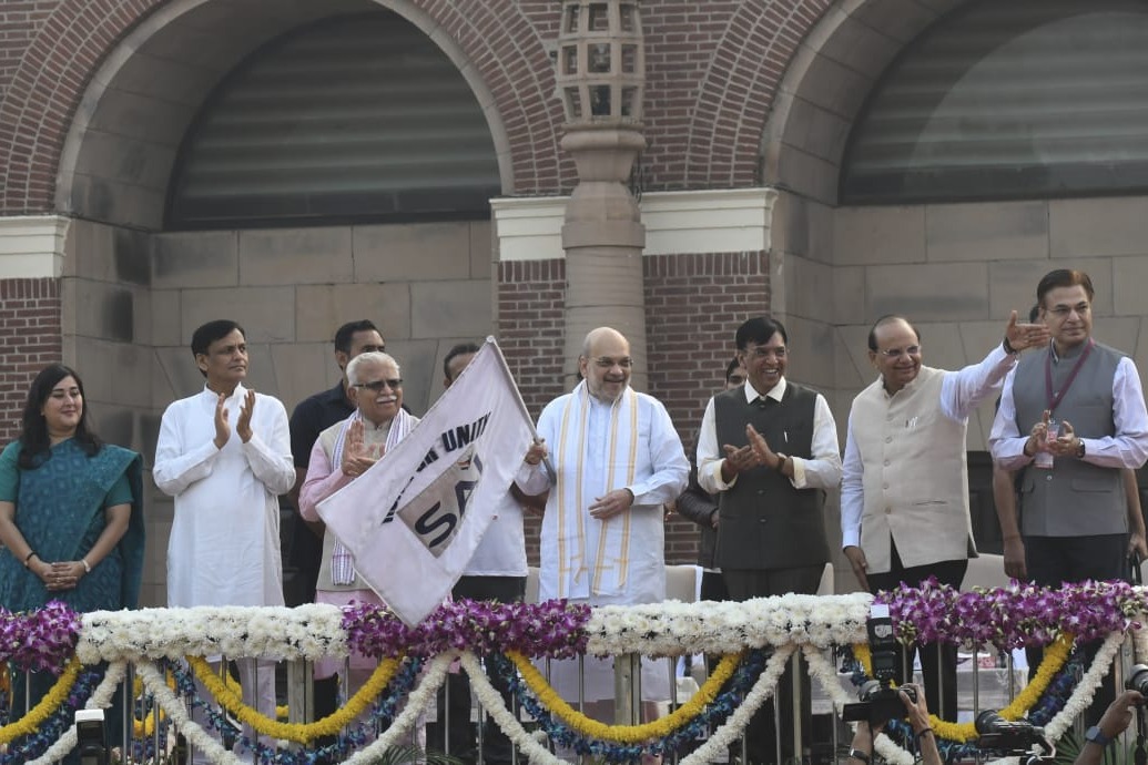 HM Shah flags off Run For Unity, urges people to pledge for 'Viksit Bharat'