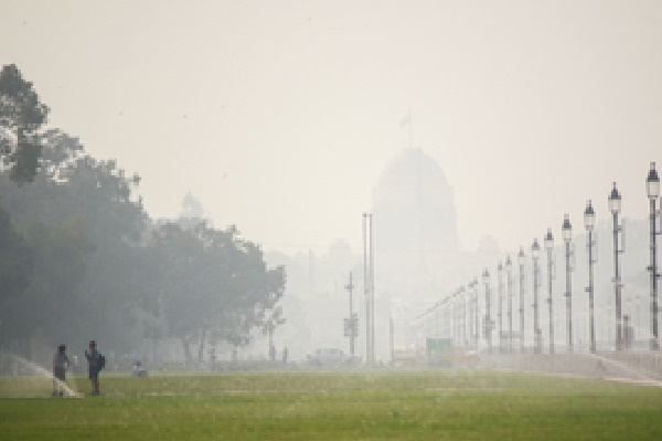 Delhi pollution: Air quality continues to be in 'poor' category