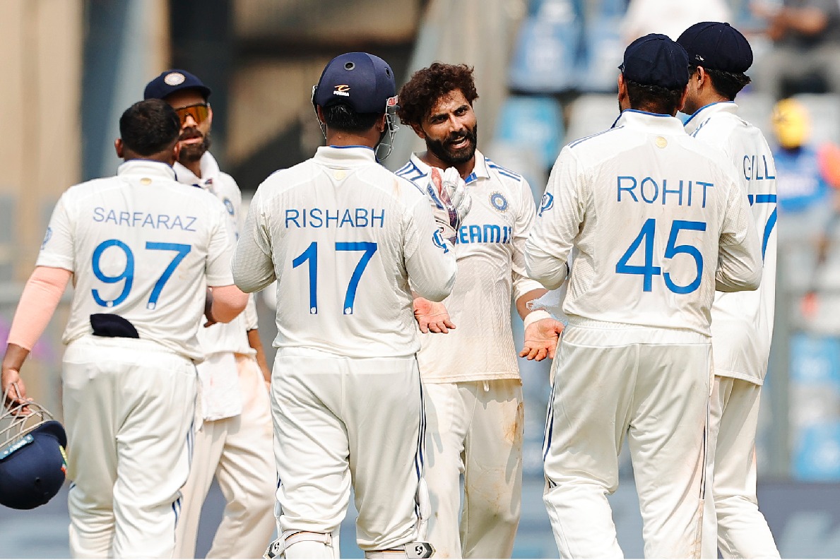 3rd Test: Jadeja, Sundar help India bowl out New Zealand for 235 on Day 1