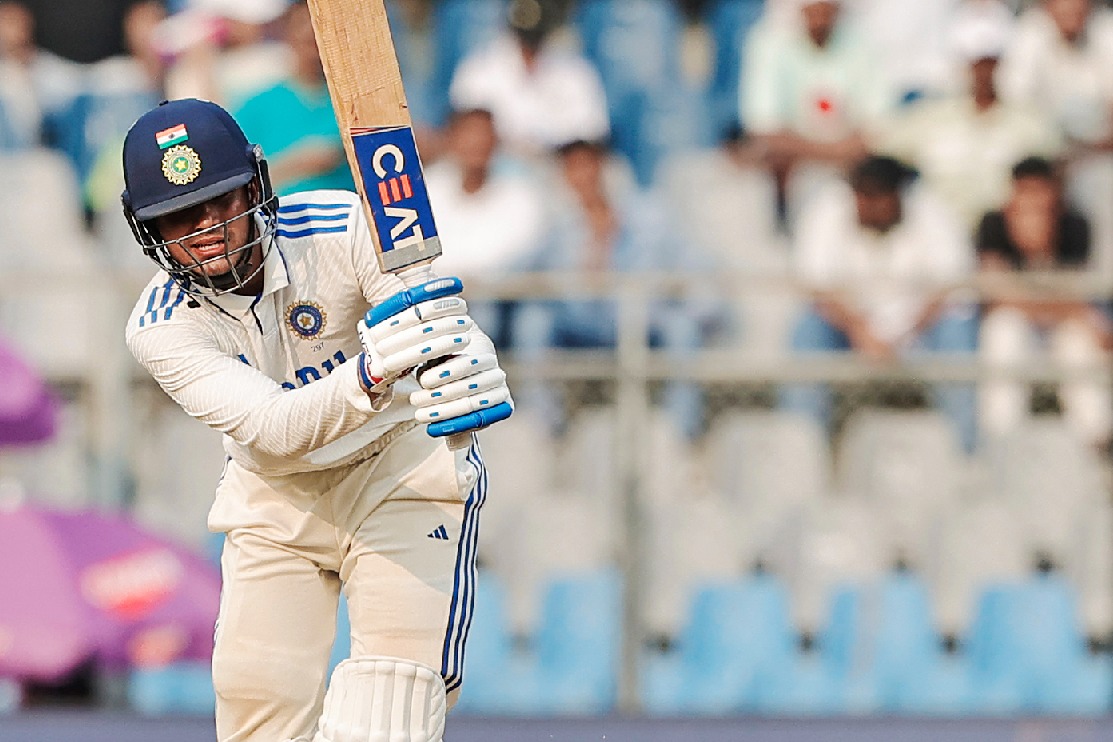 3rd Test: Gill, Pant hammer fifties as India reach 195/5, 40 runs adrift of NZ at lunch