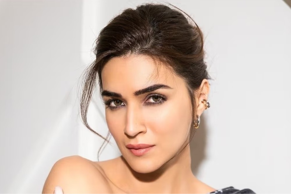 Kriti Sanon refrains from posing together with rumoured boyfriend
 Kabir Bahia