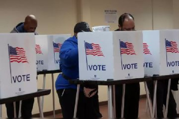 US election: Voting machine glitches disrupt polling in Pennsylvania, New York