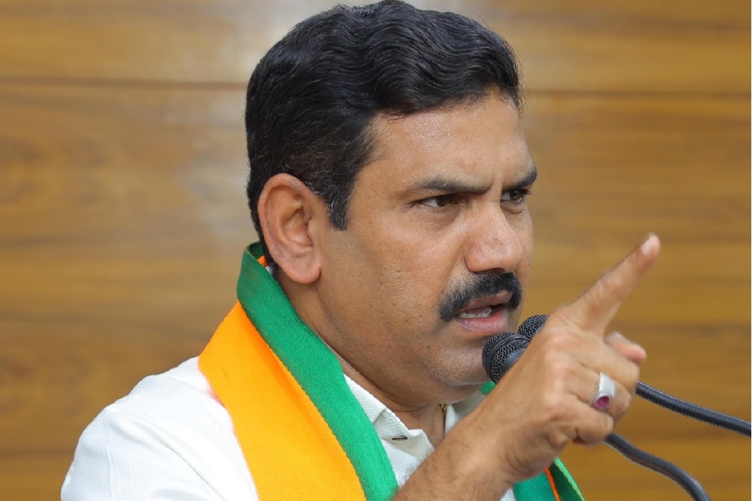 Dignity of CM’s office, a symbol of K’taka’s sovereignty being diminished: BJP