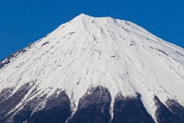 Mount Fuji observes season's first snowcap, latest ever in 130 years